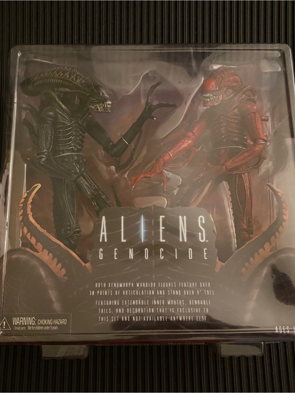 Xenomorph Warrior Action Figures - Black & Red
